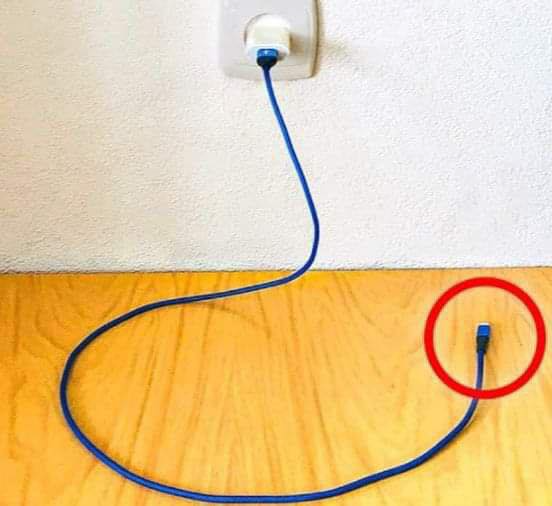 Never Leave A Charger In An Outlet Without Your Phone Here Are THREE Major Reasons4