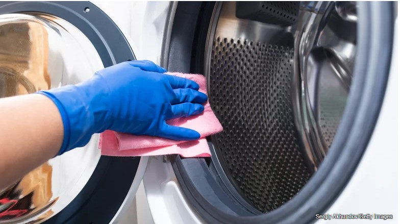 Put Salt In Your Washing Machine. This Is Something Appliance Repairmen Will Never Tell You