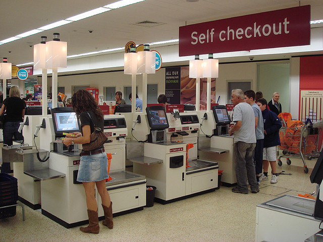 Lawyer Explains Why You Should NEVER Use Self Checkout At The Store1