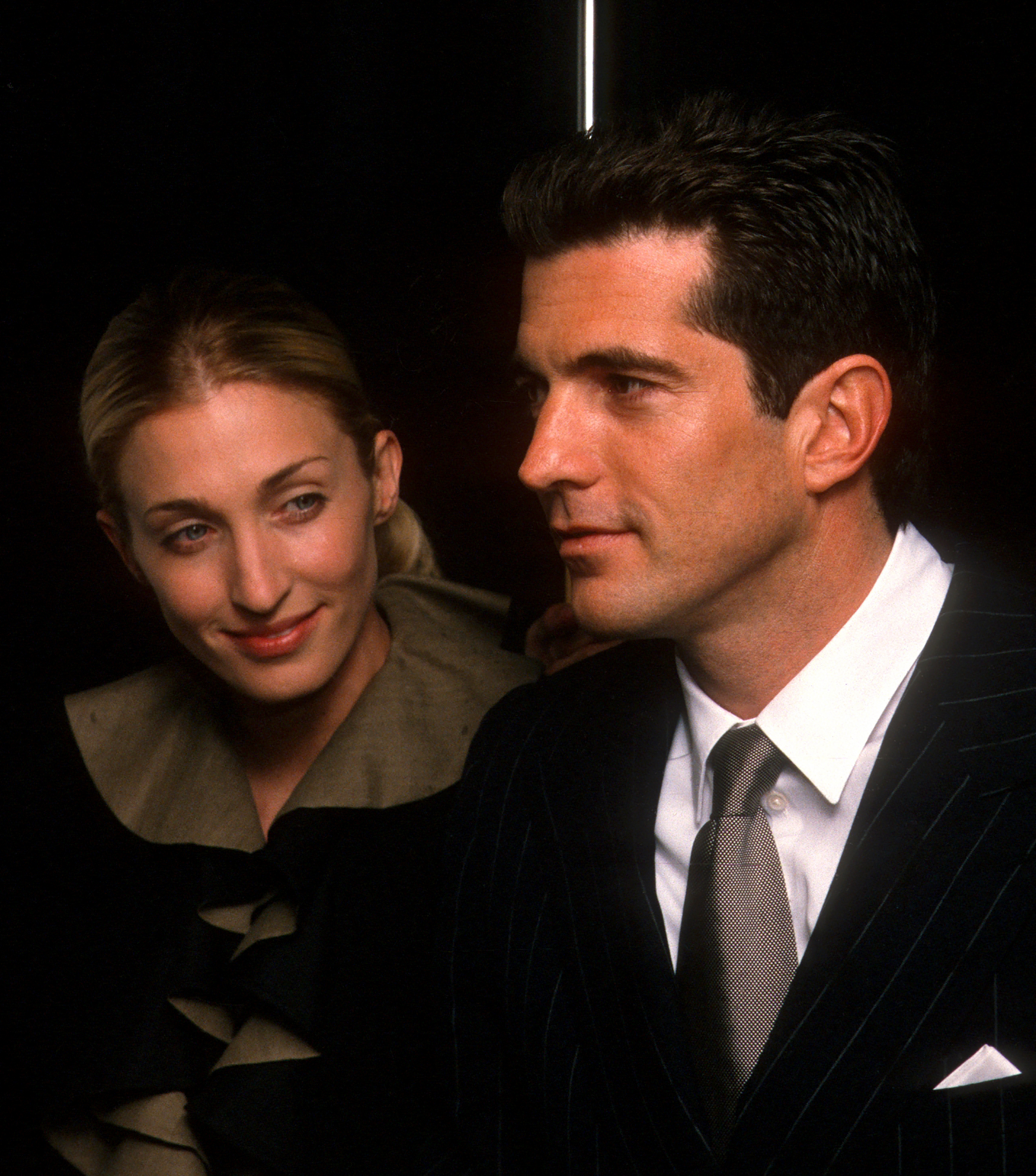 Carolyn Bessette-Kennedy and John F. Kennedy Jr. at the Newman's Own George Awards at the US Customs House in 1999 in New York. | Source: Getty Images