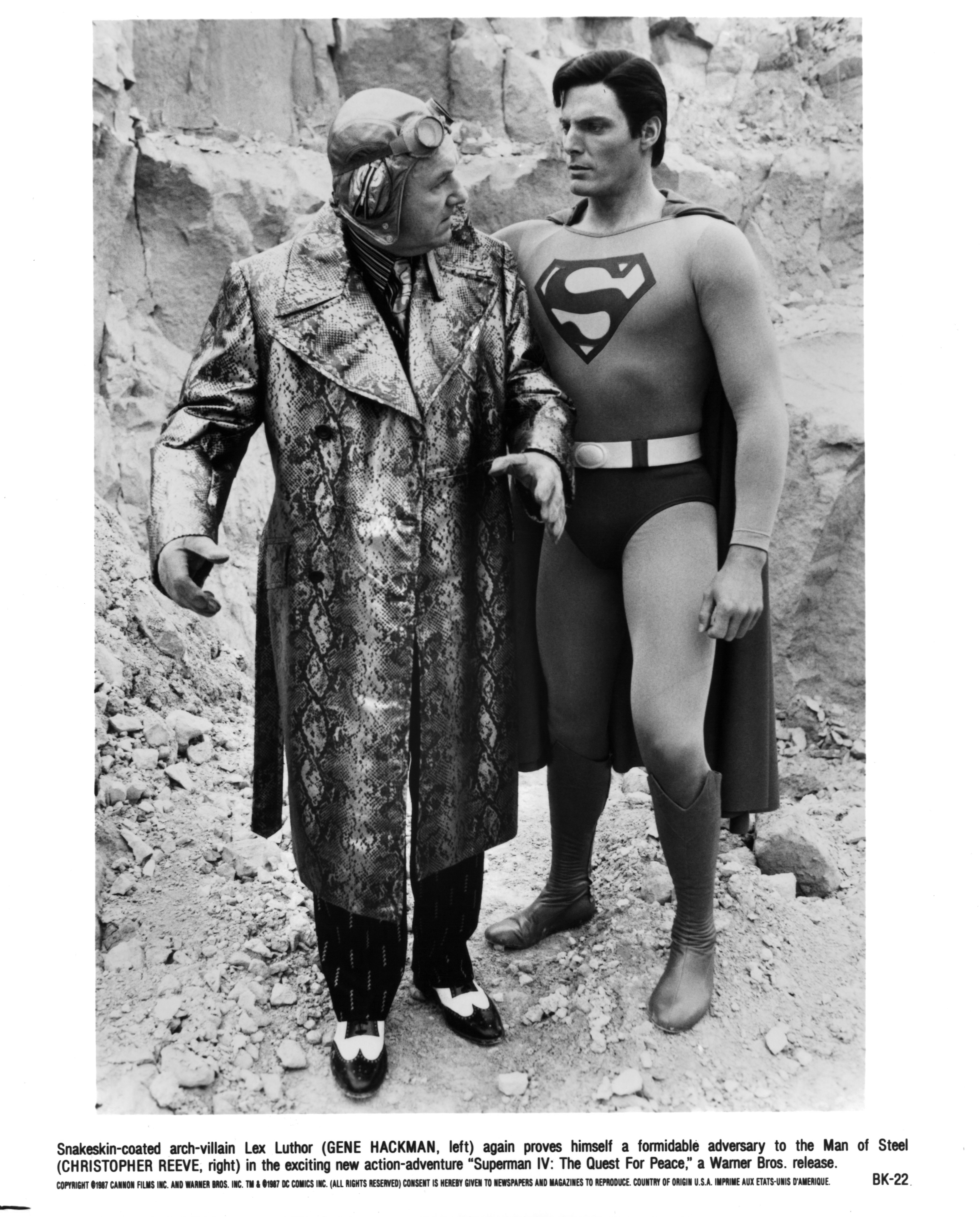 Gene Hackman and Christopher Reeve in a scene from the Warner Bros movie "Superman IV: The Quest for Peace" circa 1987 | Source: Getty Images