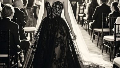 My Daughters Wedding Dress Arrived Completely Black 11